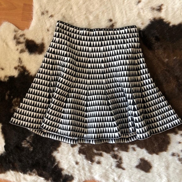 Black/ white skirt jacquard - Picture 1 of 3